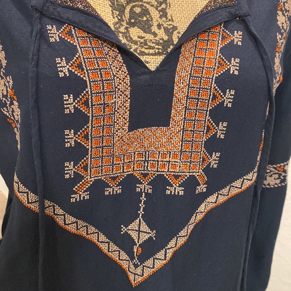 Navy Blue embroidered Tunic - Picture 3 of 4